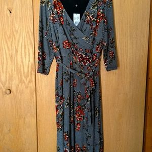 NWT Ronni Nicole midi dress